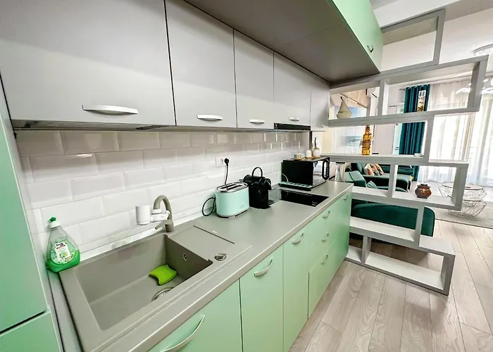 Del Mar Summerset Apartment